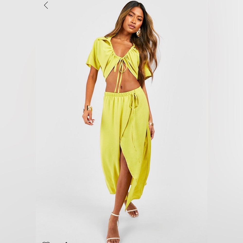 Boohoo Two Piece Shirt and Wrap Skirt Size 12